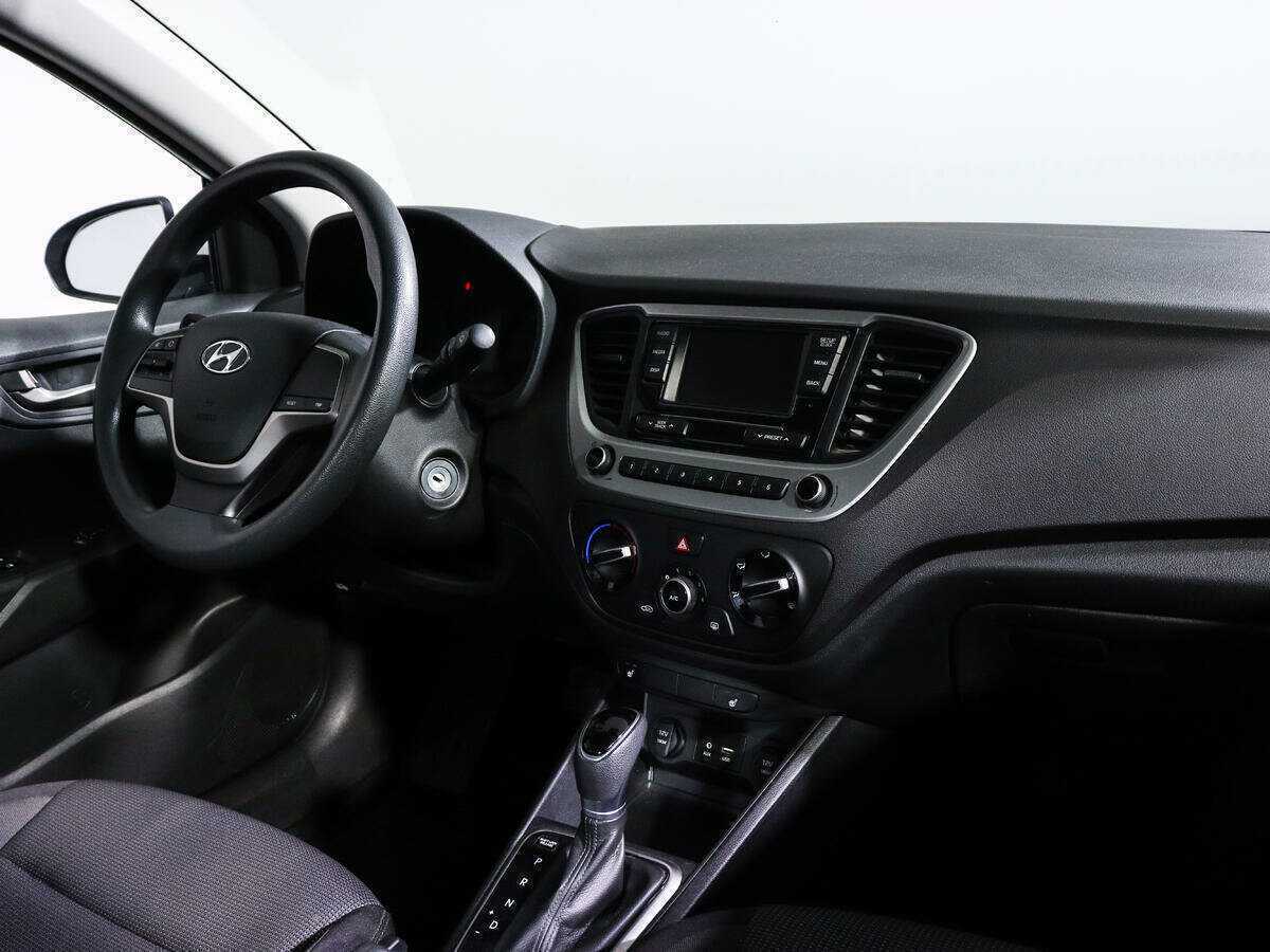 Купить Hyundai Solaris, 2017, 74 058 км.. Фото: #6