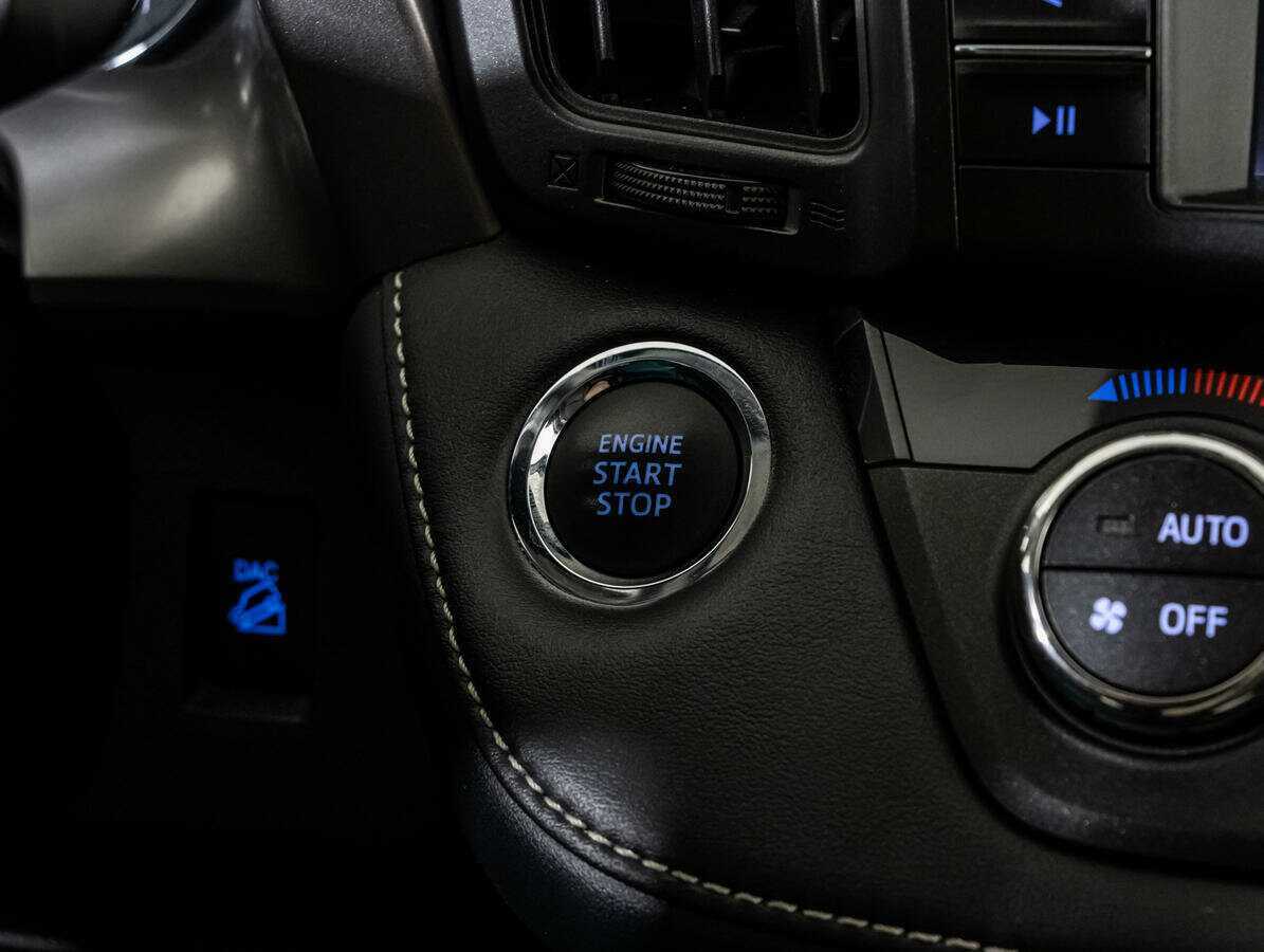 Купить Toyota RAV4, 2016, 164 324 км.. Фото: #17