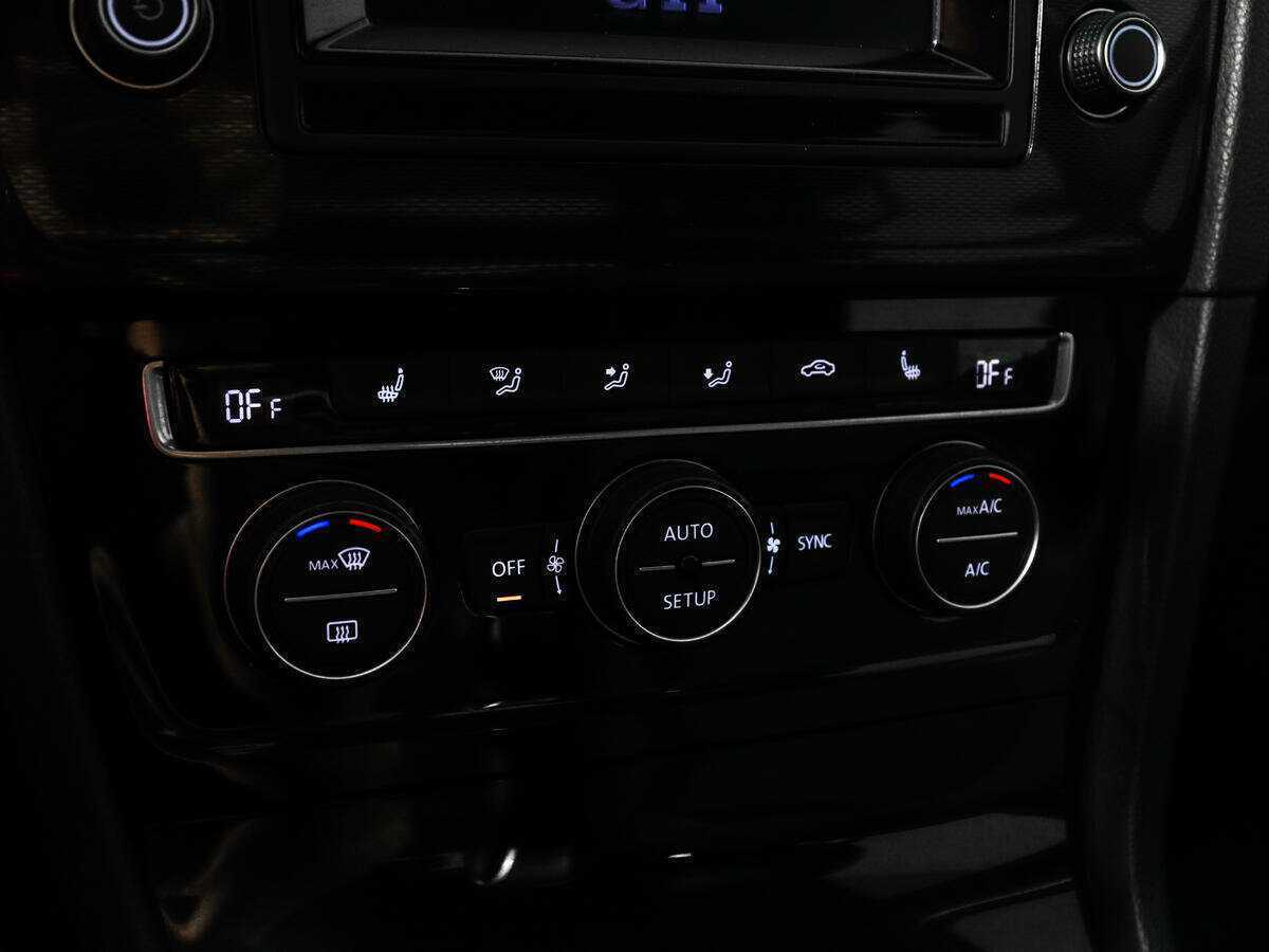 Купить Volkswagen Golf, 2013, 229 673 км.. Фото: #13