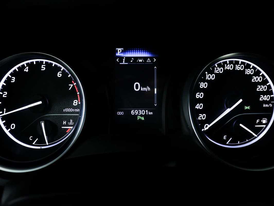 Купить Toyota Camry, 2019, 69 296 км.. Фото: #9