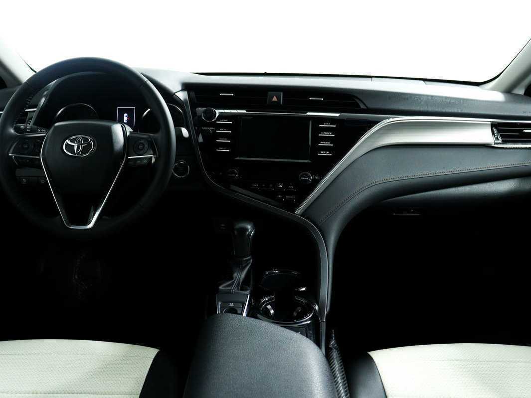 Купить Toyota Camry, 2019, 69 296 км.. Фото: #10
