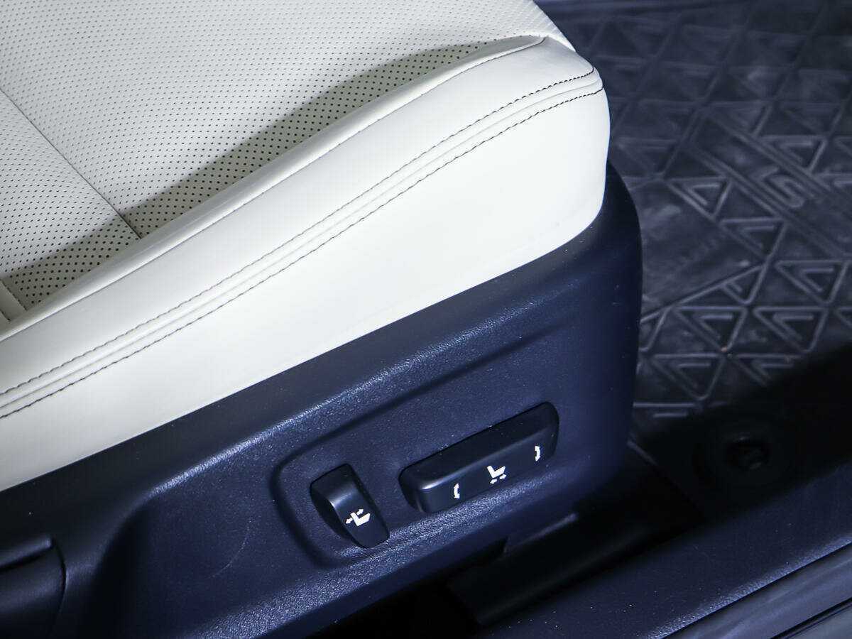 Купить Lexus IS, 2013, 94 260 км.. Фото: #15