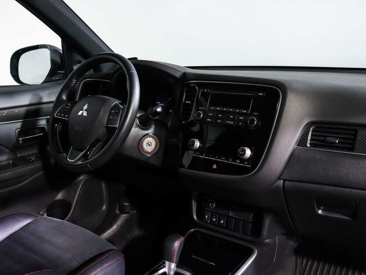 Купить Mitsubishi Outlander, 2020, 69 789 км.. Фото: #6