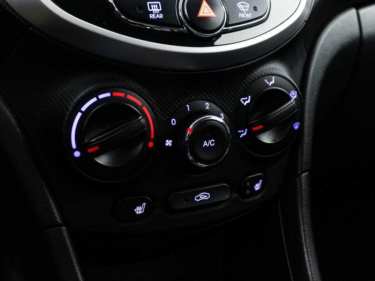 Купить Hyundai Solaris, 2012, 133 410 км.. Фото: #12