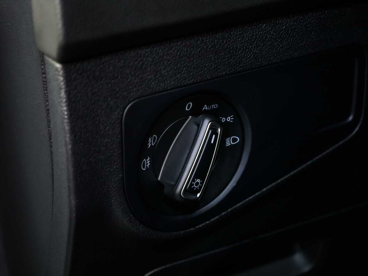 Купить Volkswagen Tiguan, 2019, 74 198 км.. Фото: #16