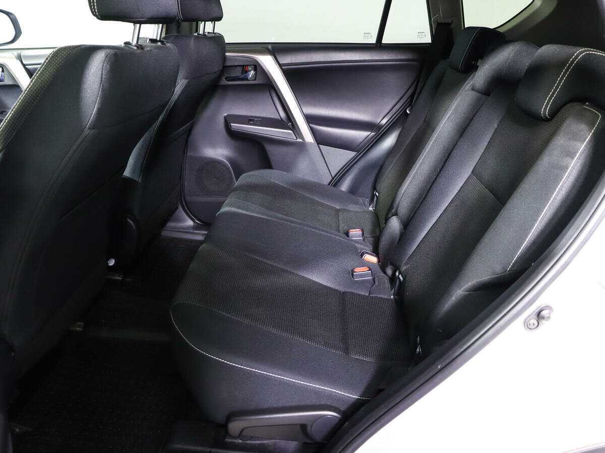 Купить Toyota RAV4, 2018, 63 906 км.. Фото: #6