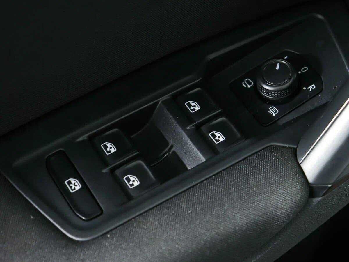 Купить Volkswagen Tiguan, 2018, 83 596 км.. Фото: #19