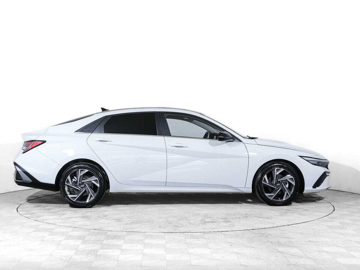 Купить Hyundai Elantra, 2024, 4 502 км.. Фото: #2