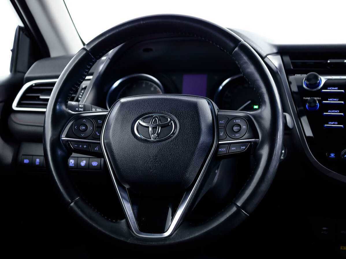 Купить Toyota Camry, 2020, 107 345 км.. Фото: #8