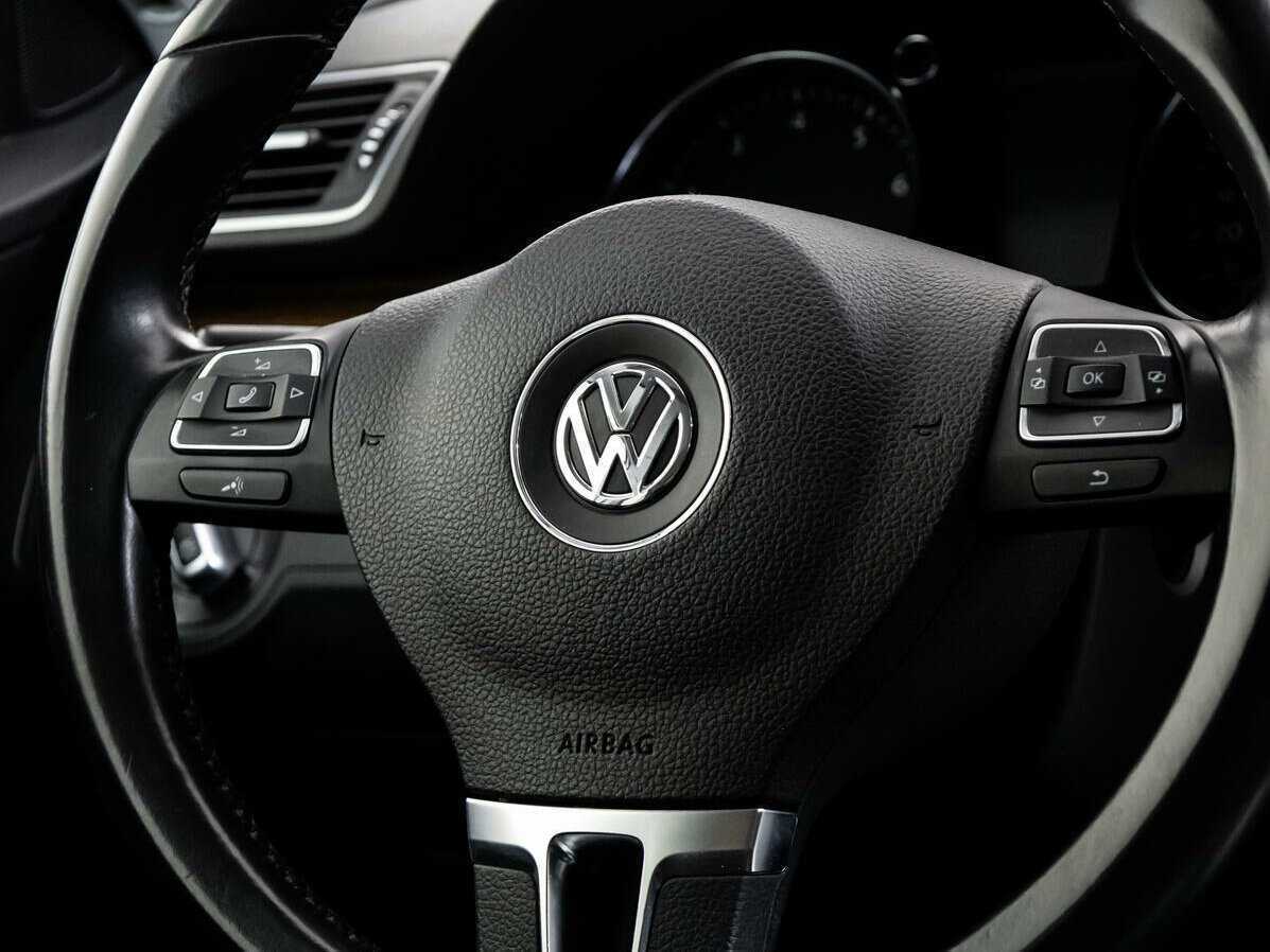 Купить Volkswagen Passat, 2013, 242 820 км.. Фото: #10
