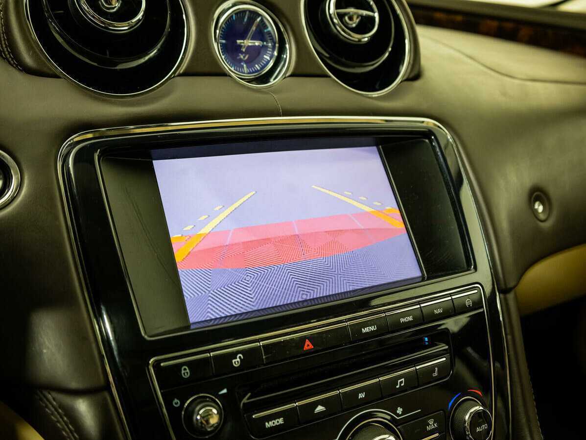 Купить Jaguar XJ, 2013, 157 480 км.. Фото: #16