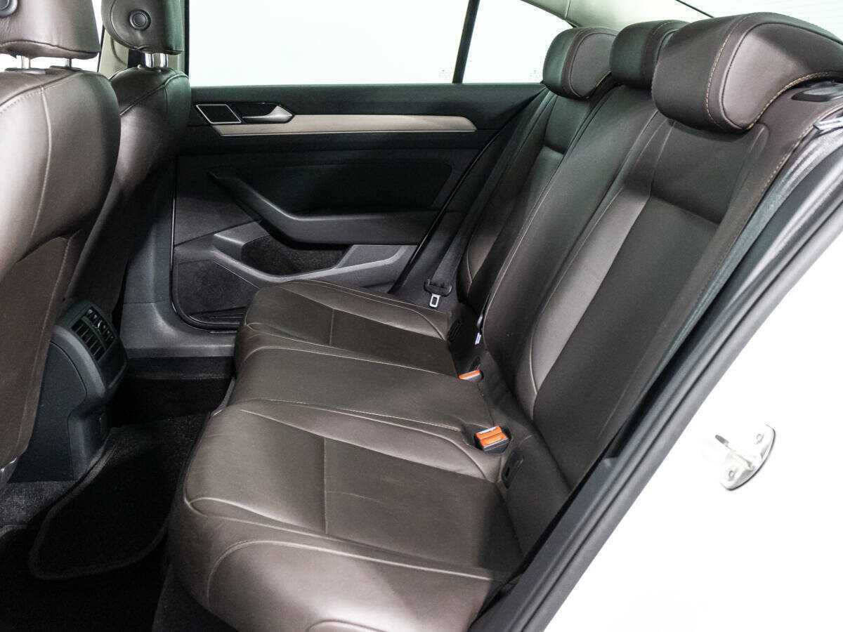 Купить Volkswagen Passat, 2017, 76 550 км.. Фото: #9