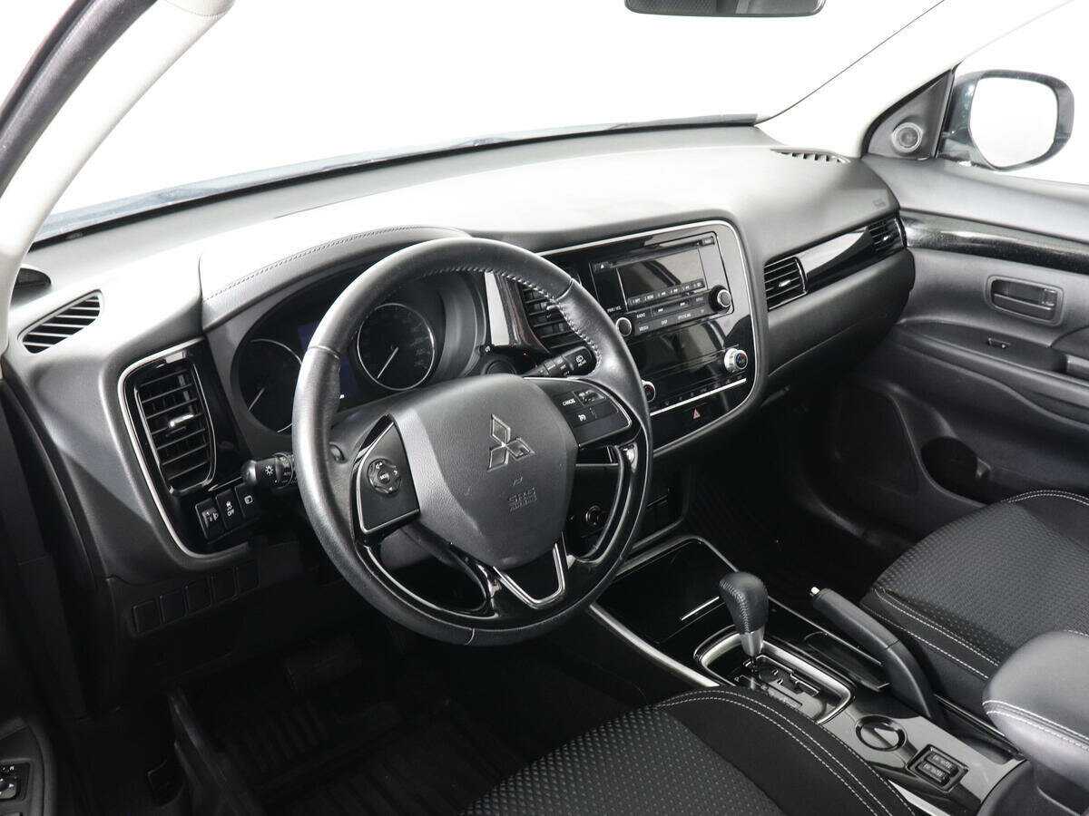 Купить Mitsubishi Outlander, 2020, 49 213 км.. Фото: #6