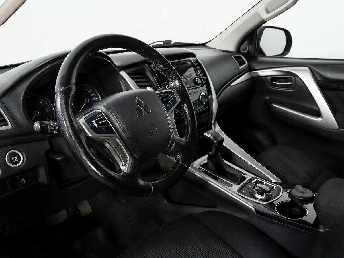 Купить Mitsubishi Pajero Sport, 2017, 90 735 км.. Фото: #8