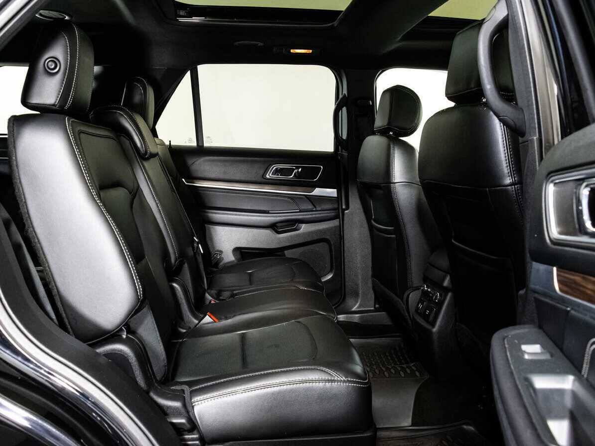 Купить Ford Explorer, 2017, 74 362 км.. Фото: #16