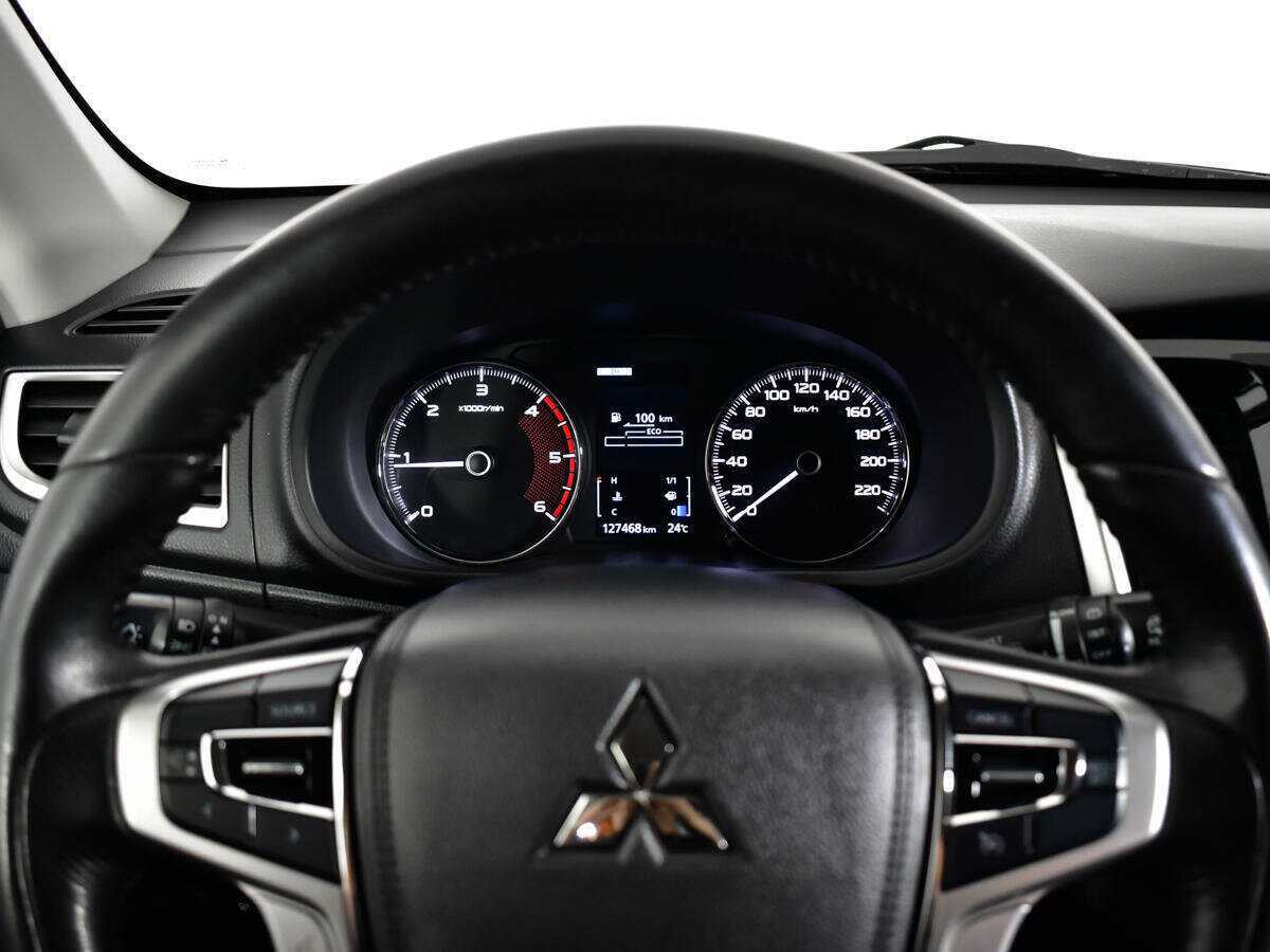 Купить Mitsubishi Pajero Sport, 2017, 127 467 км.. Фото: #10