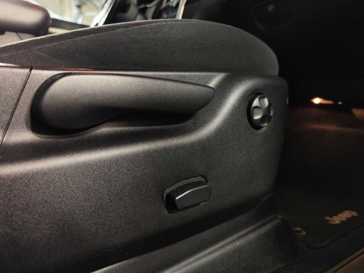 Купить Jeep Grand Cherokee, 2013, 217 000 км.. Фото: #21