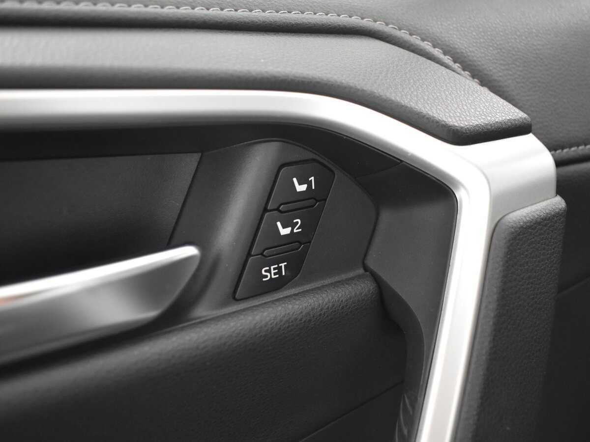 Купить Toyota RAV4, 2021, 120 000 км.. Фото: #11