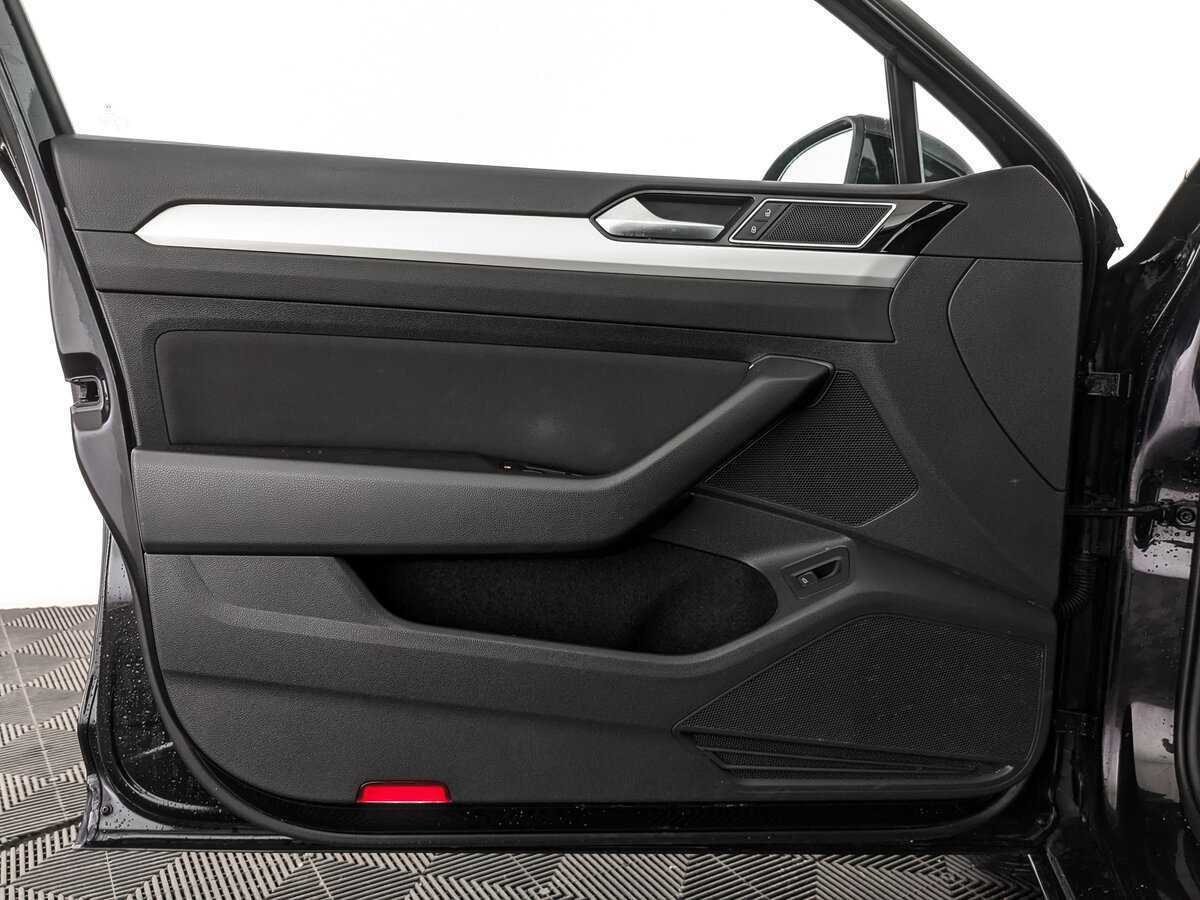 Купить Volkswagen Passat, 2018, 108 936 км.. Фото: #14