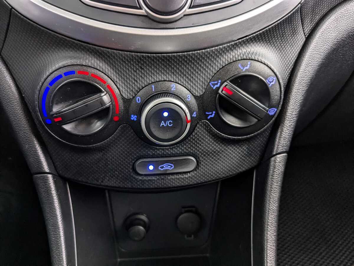 Купить Hyundai Solaris, 2014, 136 288 км.. Фото: #16