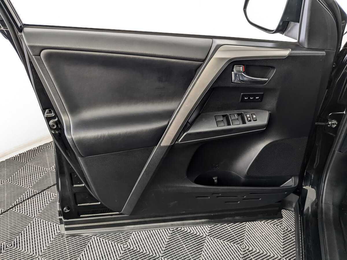 Купить Toyota RAV4, 2017, 135 238 км.. Фото: #14