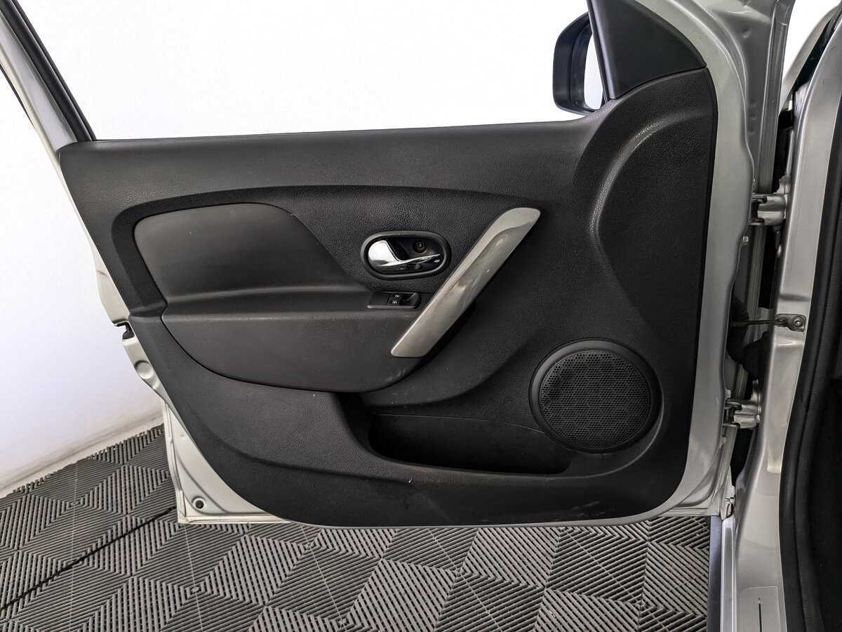 Купить Renault Sandero, 2019, 47 212 км.. Фото: #14