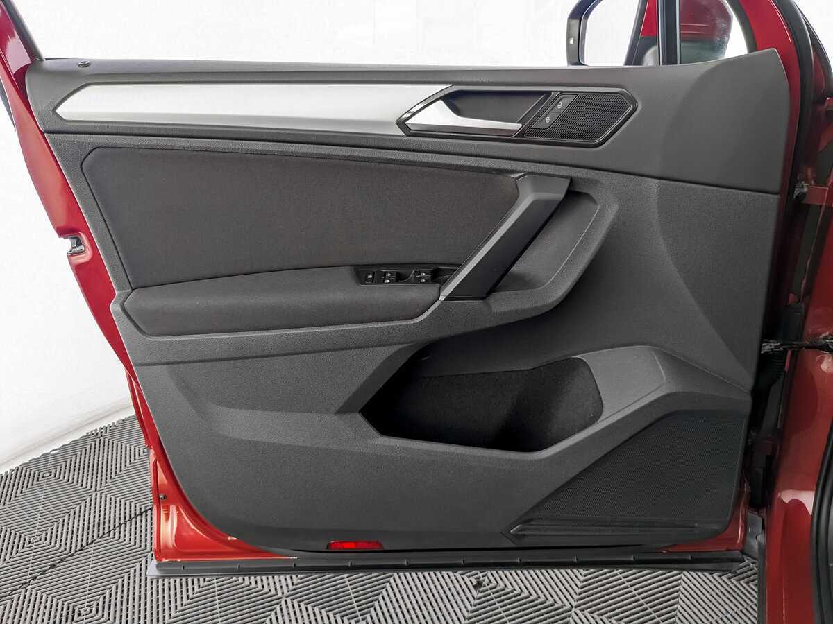 Купить Volkswagen Tiguan, 2017, 76 816 км.. Фото: #14