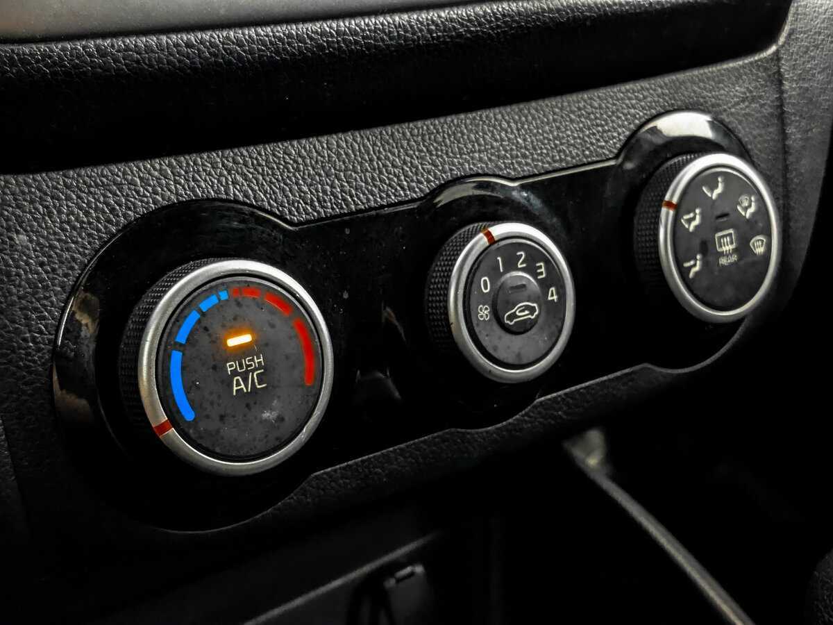 Купить Kia Rio, 2015, 132 369 км.. Фото: #20