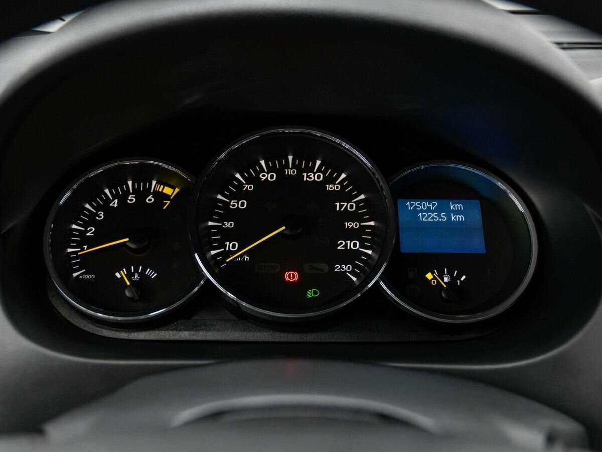 Купить Renault Fluence, 2013, 174 380 км.. Фото: #19