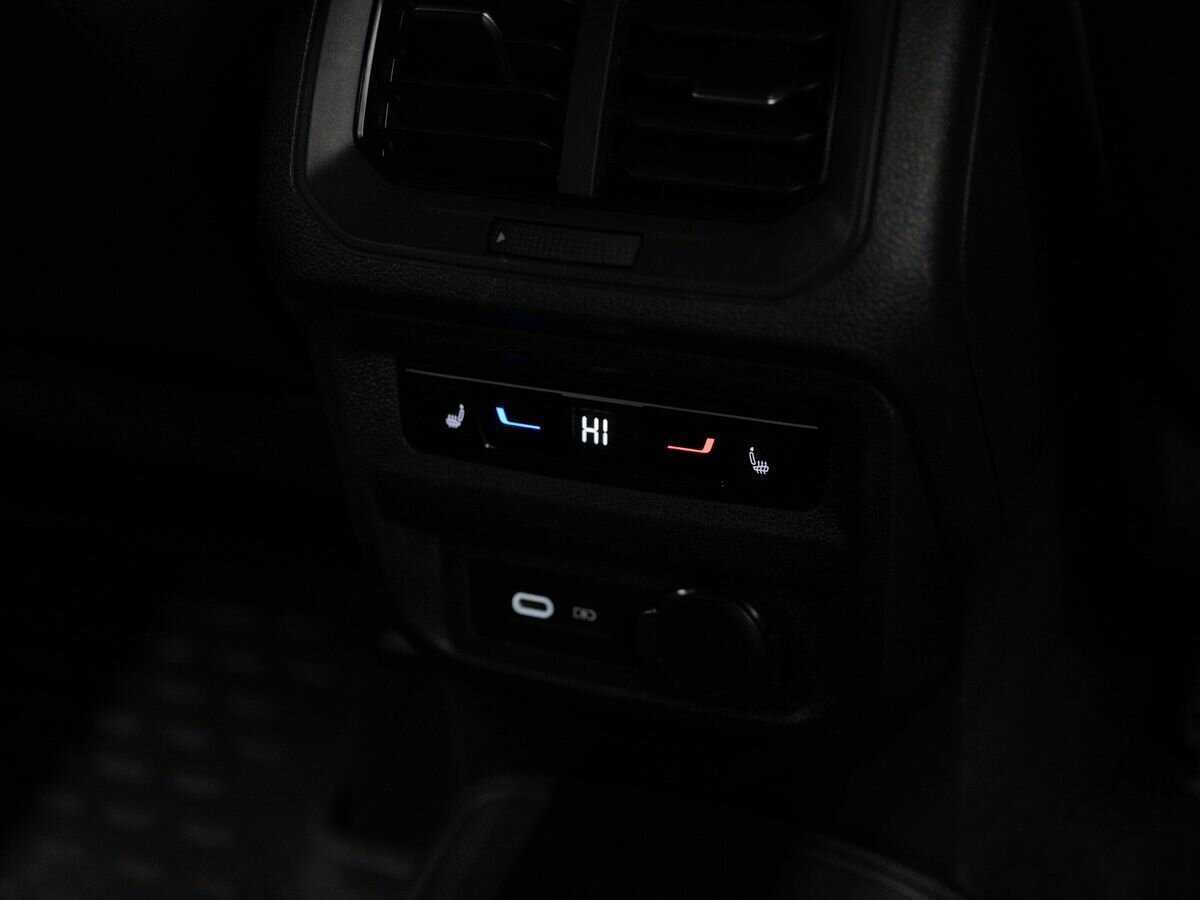 Купить Volkswagen Tiguan, 2022, 60 636 км.. Фото: #9