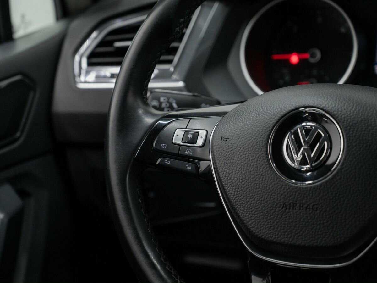 Купить Volkswagen Tiguan, 2018, 120 199 км.. Фото: #12