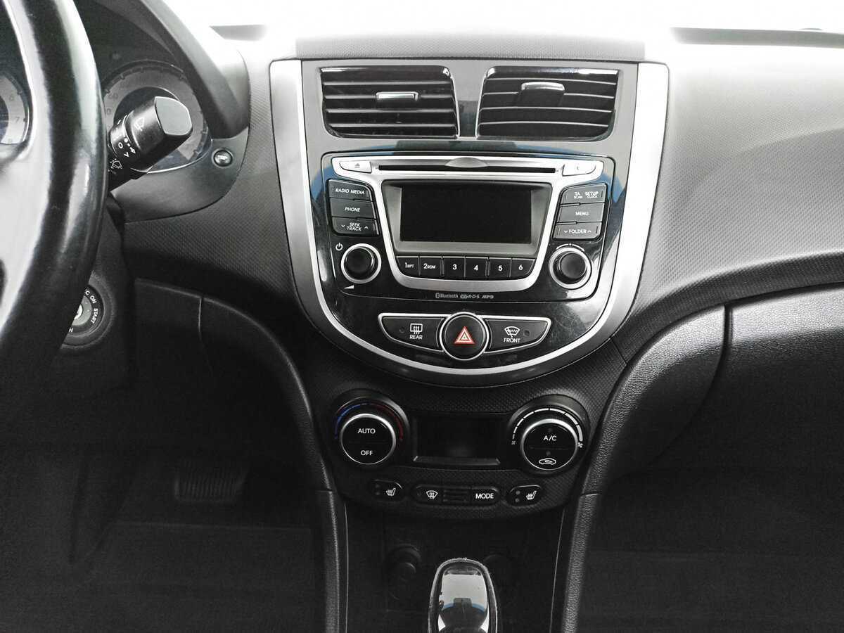 Купить Hyundai Solaris, 2015, 70 454 км.. Фото: #11