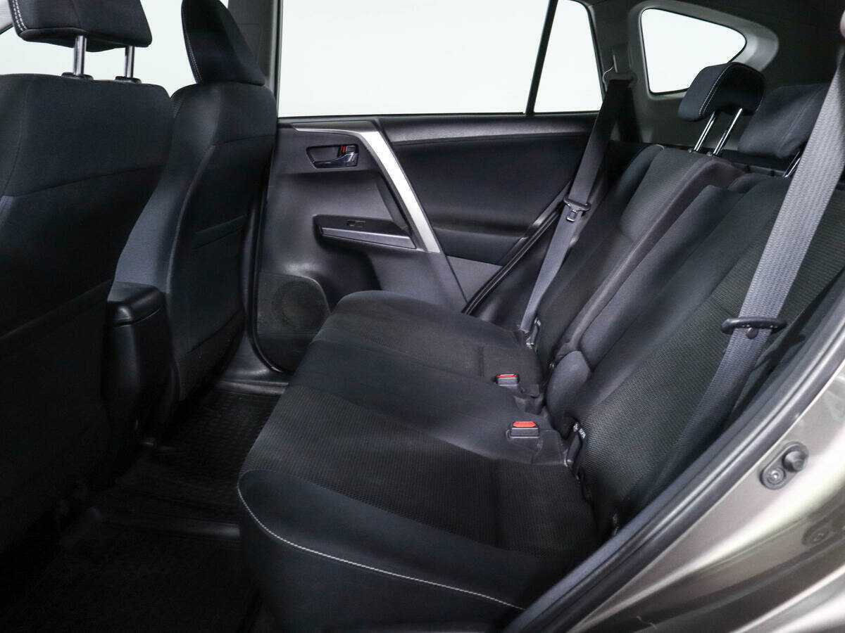 Купить Toyota RAV4, 2016, 136 900 км.. Фото: #9