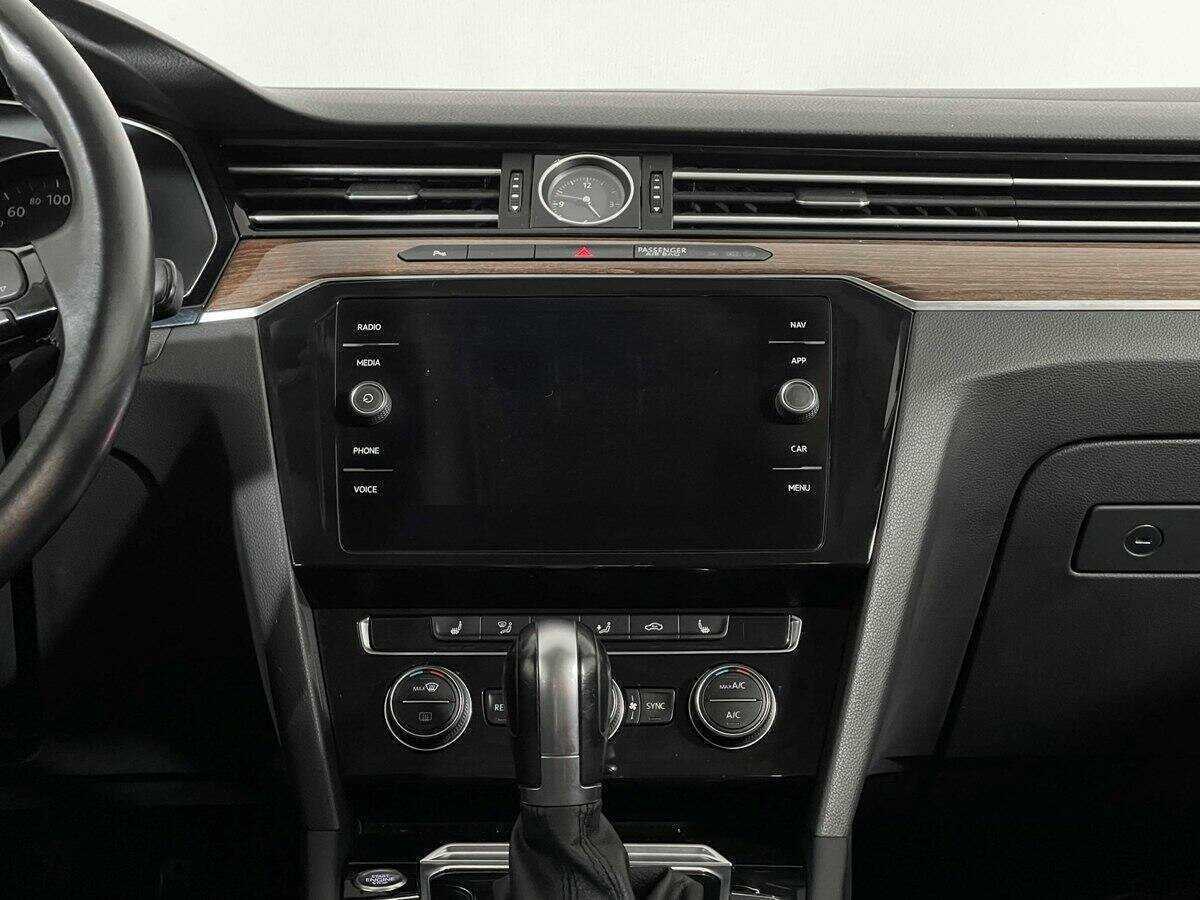 Купить Volkswagen Passat, 2018, 73 865 км.. Фото: #9