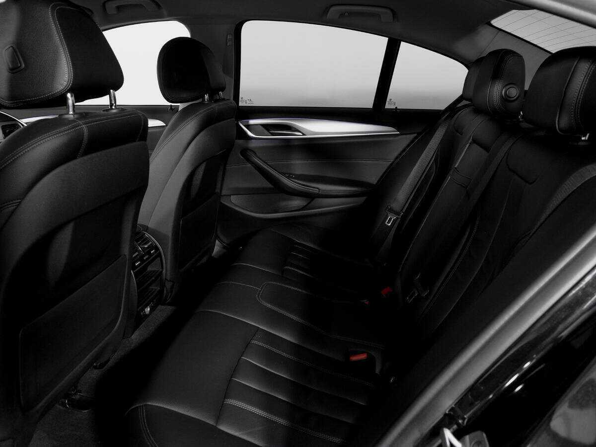 Купить BMW 5 серии, 2018, 123 100 км.. Фото: #9