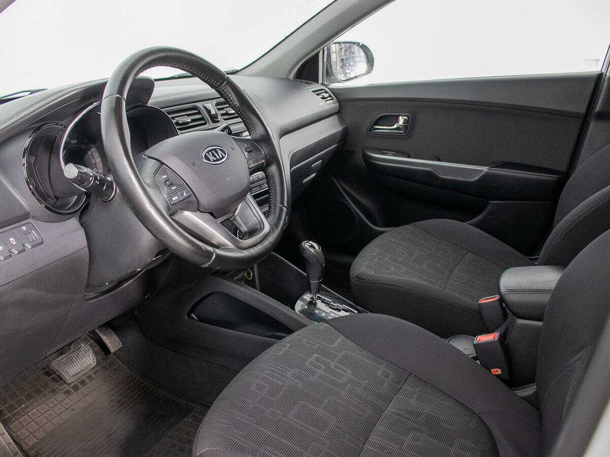 Купить Kia Rio, 2012, 178 689 км.. Фото: #9