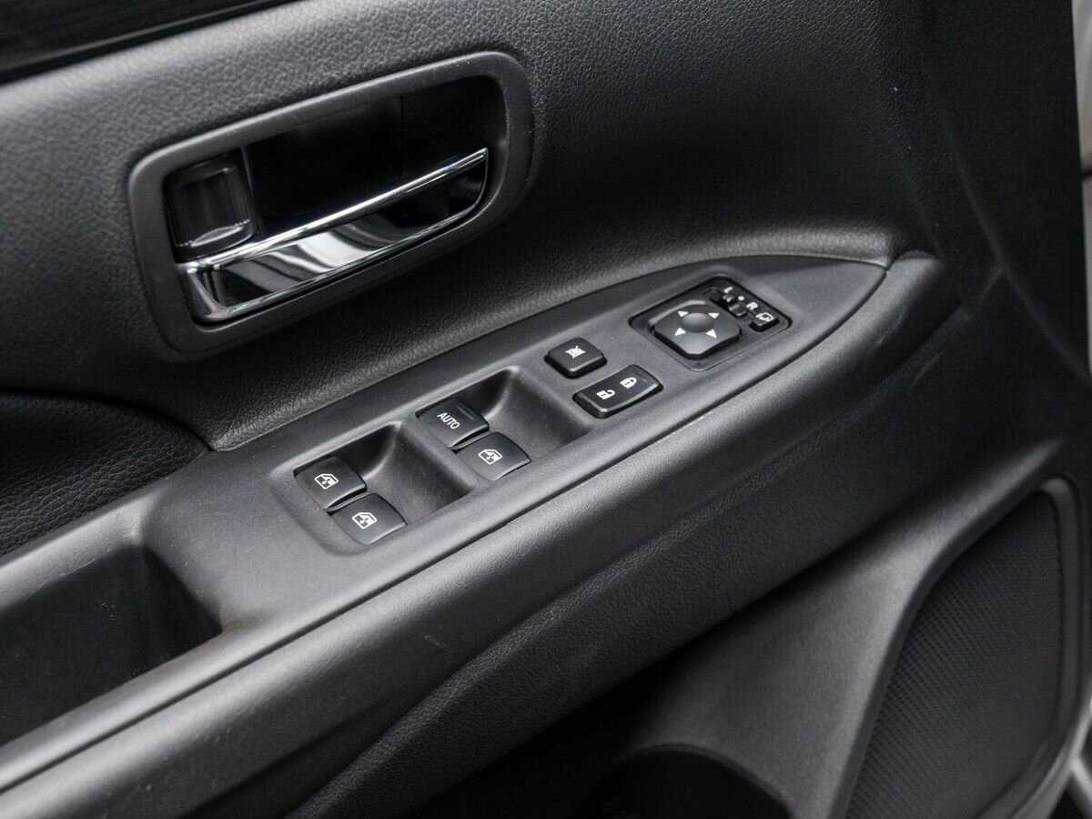 Купить Mitsubishi Outlander, 2018, 70 020 км.. Фото: #15