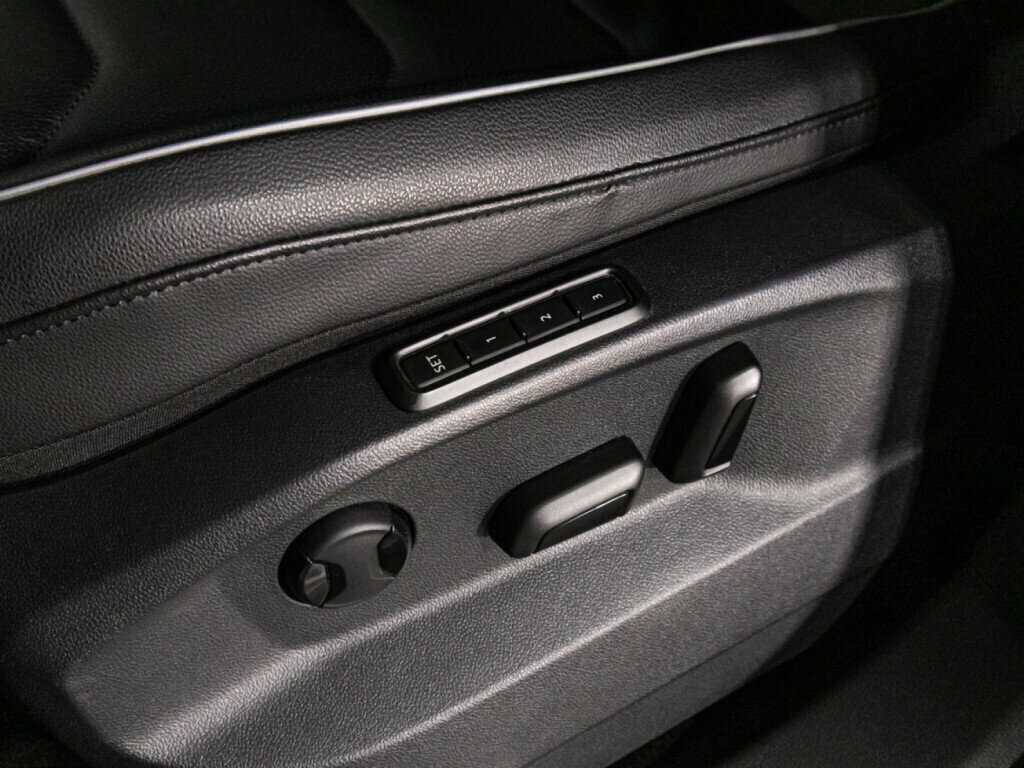 Купить Volkswagen Tiguan, 2020, 68 300 км.. Фото: #19