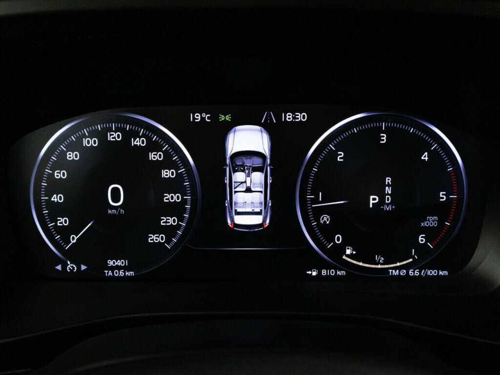 Купить Volvo XC40, 2019, 90 398 км.. Фото: #11