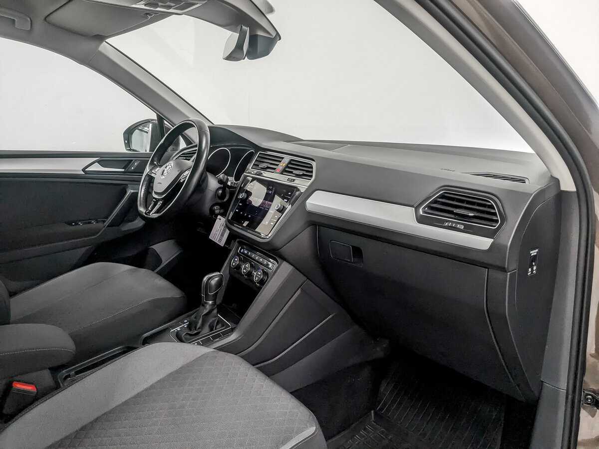 Купить Volkswagen Tiguan, 2019, 93 621 км.. Фото: #10