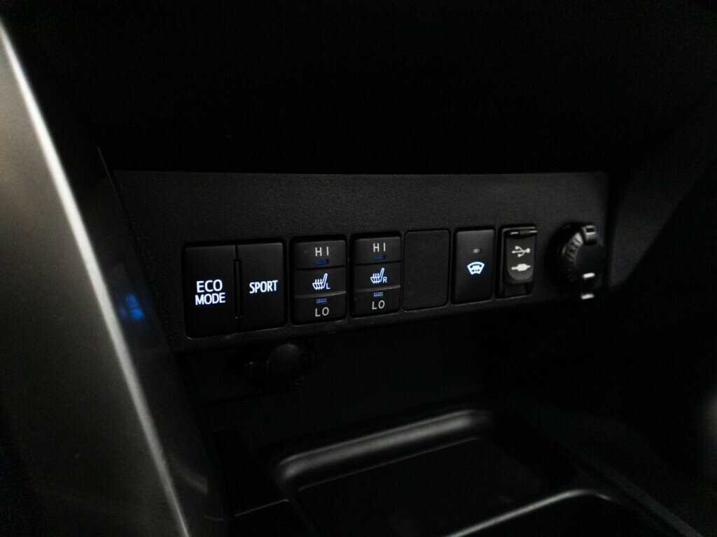 Купить Toyota RAV4, 2016, 72 437 км.. Фото: #18