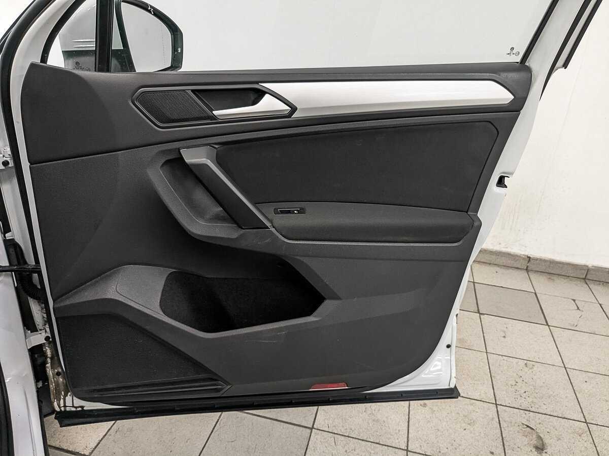 Купить Volkswagen Tiguan, 2021, 133 209 км.. Фото: #22