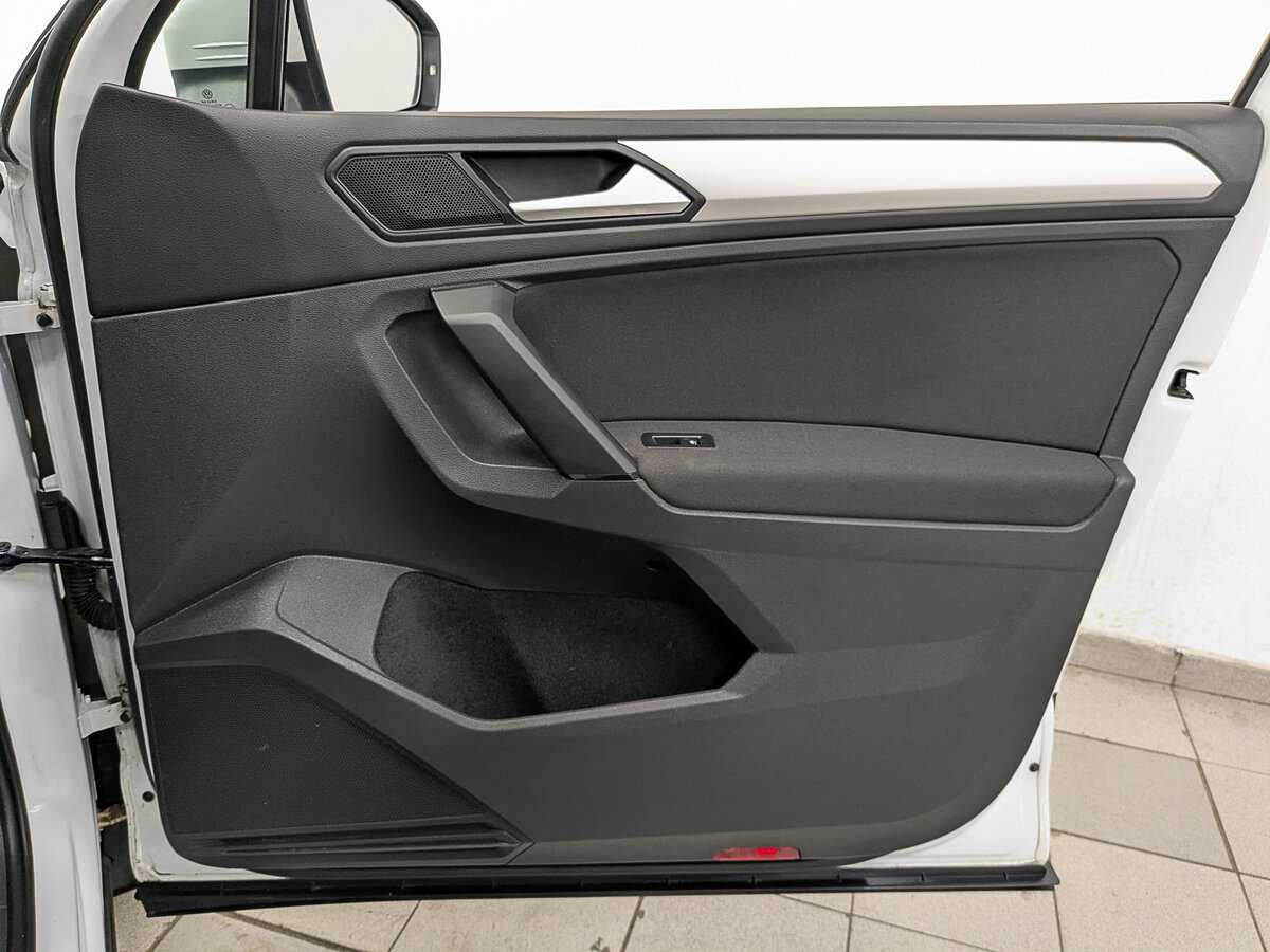 Купить Volkswagen Tiguan, 2020, 79 397 км.. Фото: #24