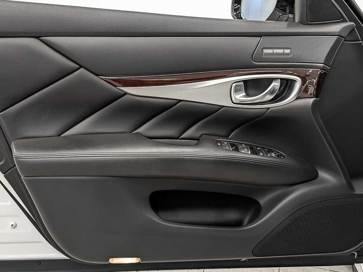 Купить Infiniti Q70, 2016, 88 021 км.. Фото: #18