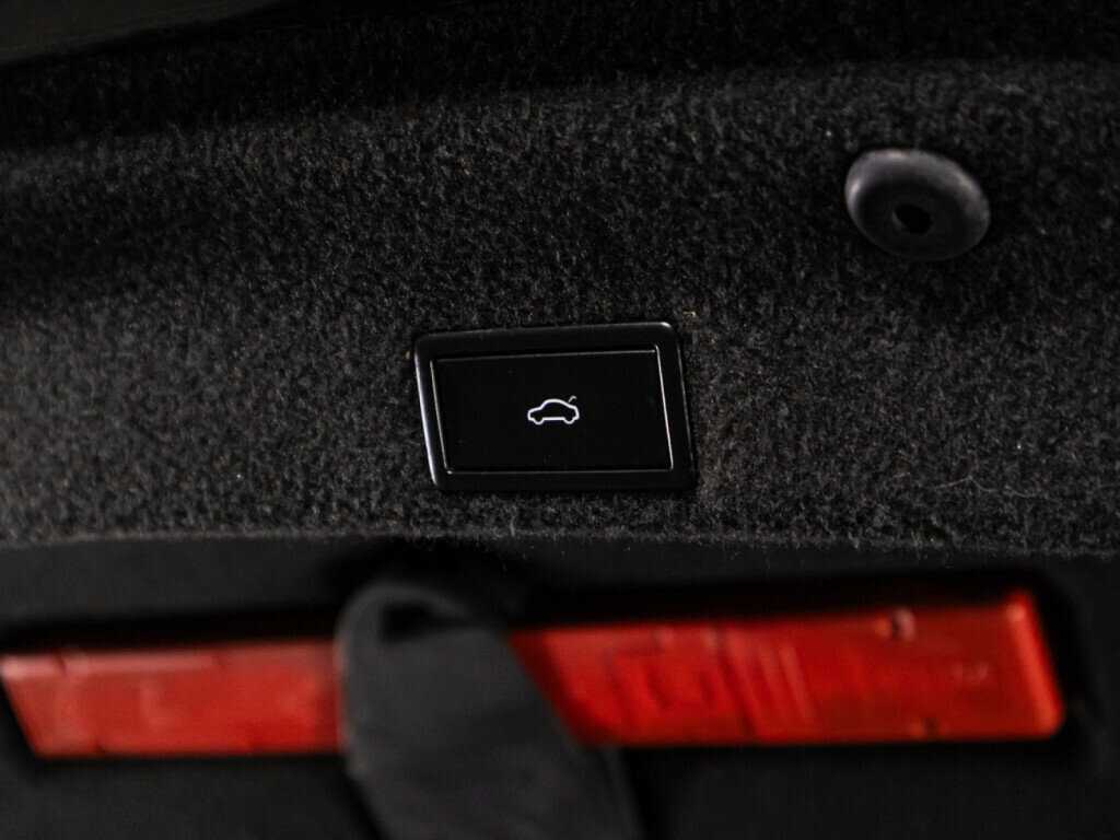 Купить Volkswagen Passat, 2016, 102 572 км.. Фото: #14