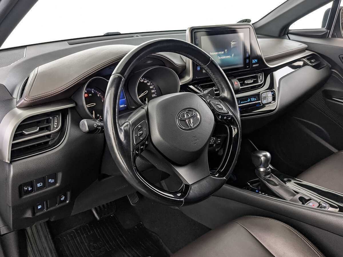 Купить Toyota C-HR, 2017, 78 089 км.. Фото: #14
