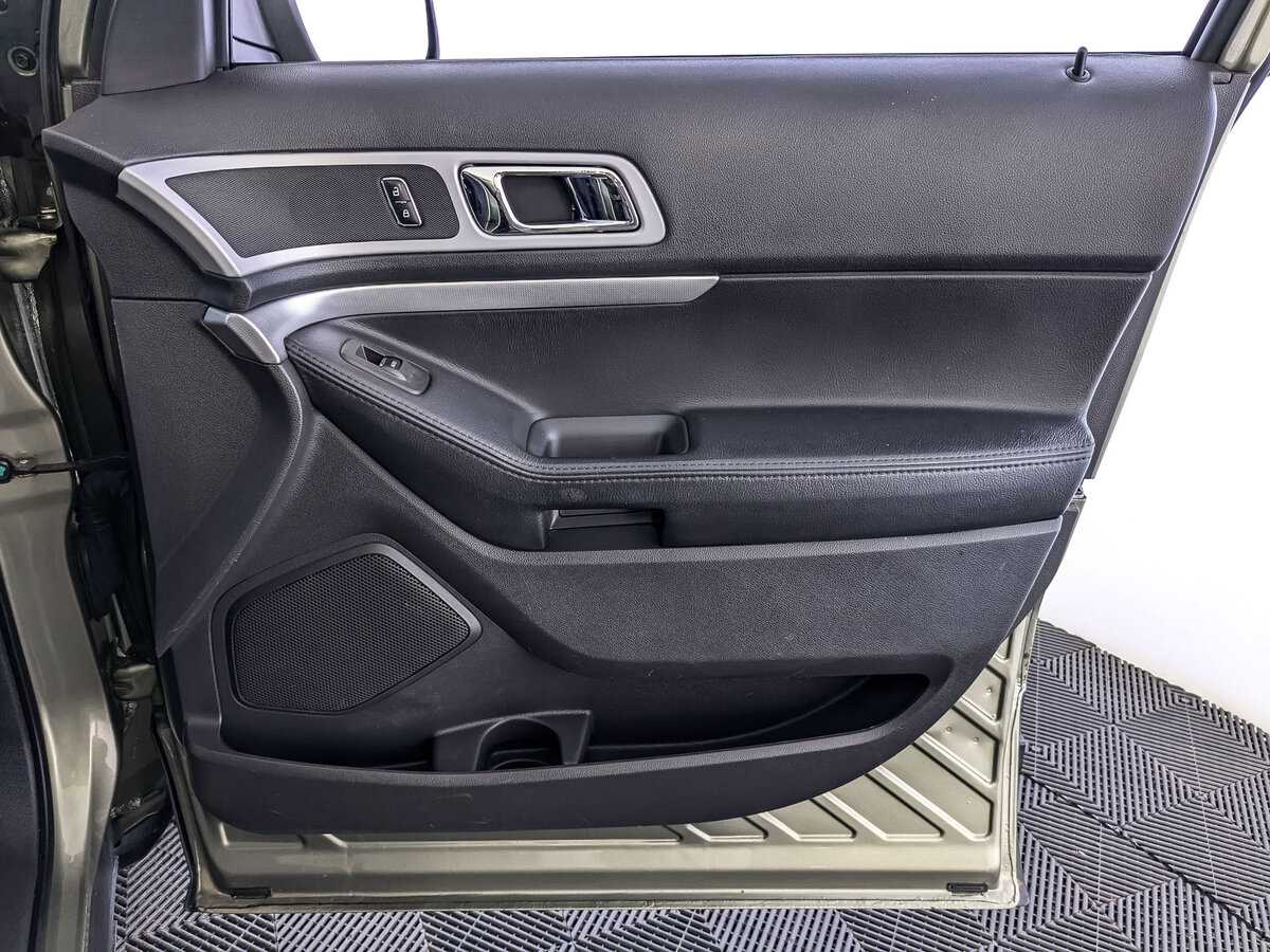 Купить Ford Explorer, 2014, 221 969 км.. Фото: #21