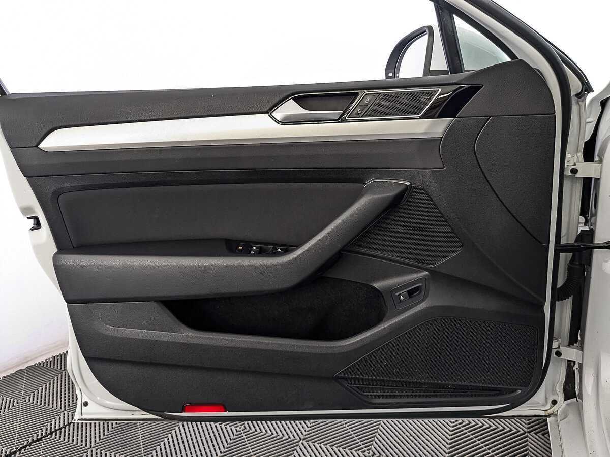 Купить Volkswagen Passat, 2019, 88 389 км.. Фото: #18