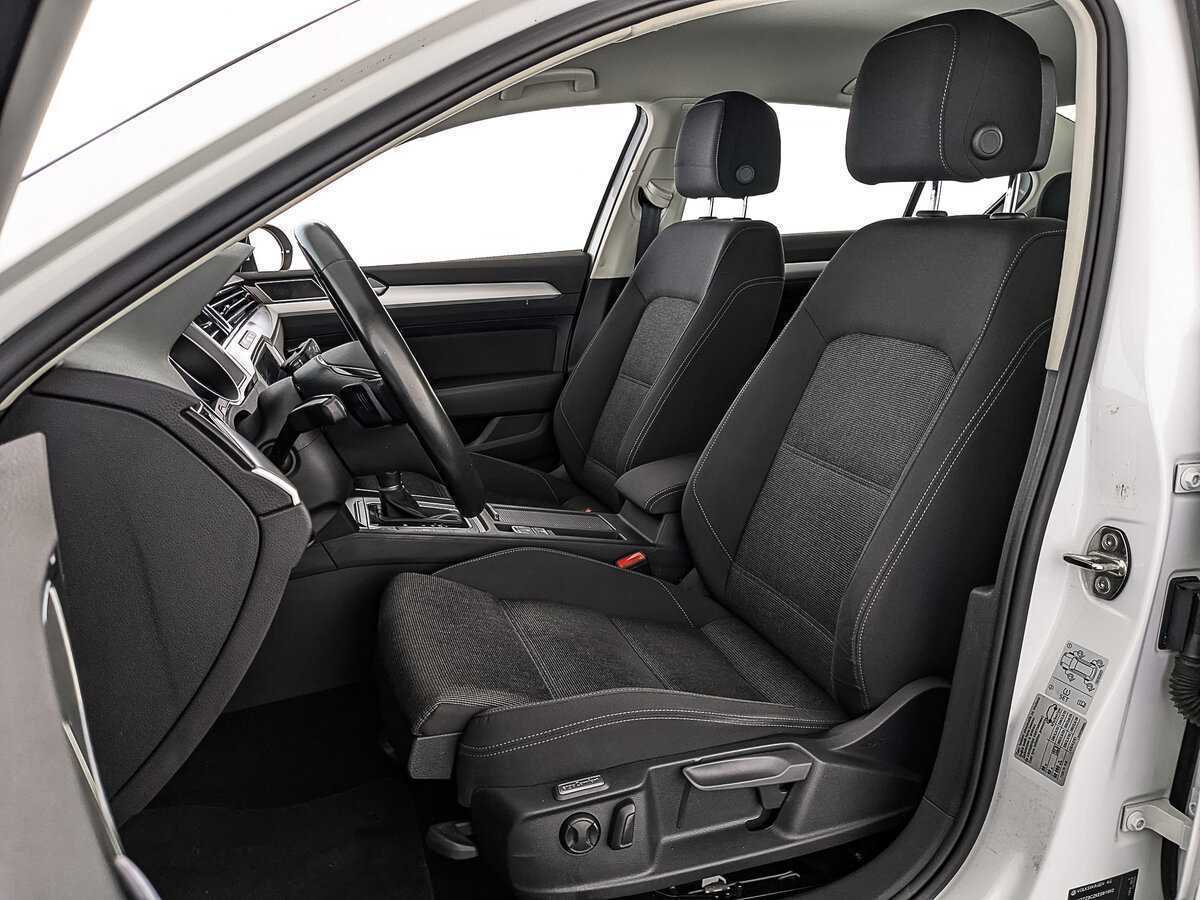 Купить Volkswagen Passat, 2019, 88 389 км.. Фото: #19