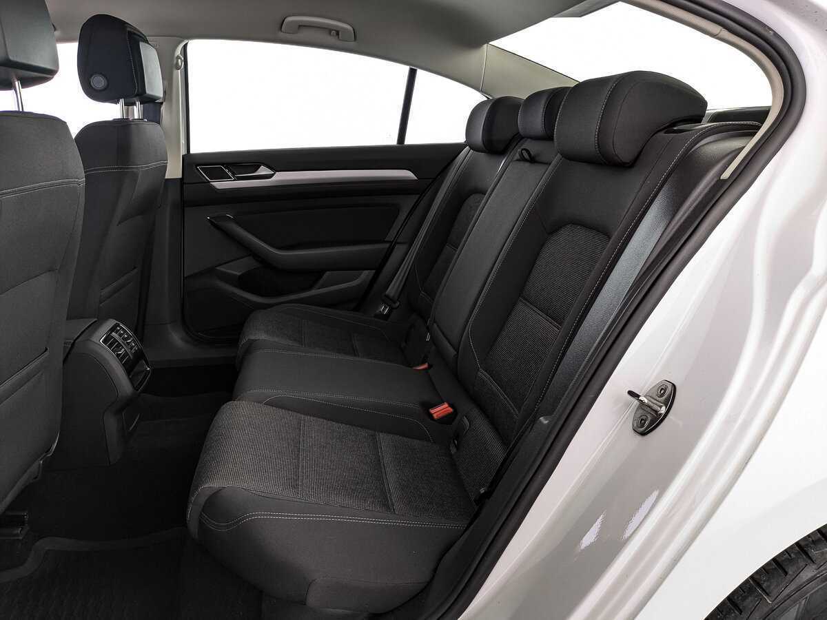 Купить Volkswagen Passat, 2019, 56 357 км.. Фото: #17